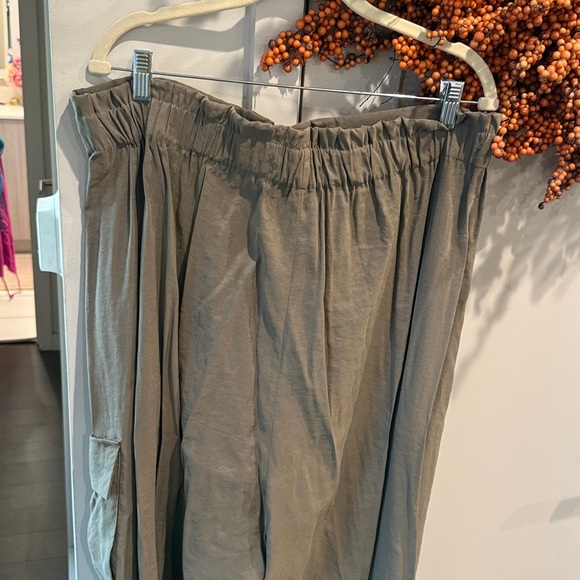 Anthropologie women’s Cargo Pants - Khaki - Picture 6 of 6